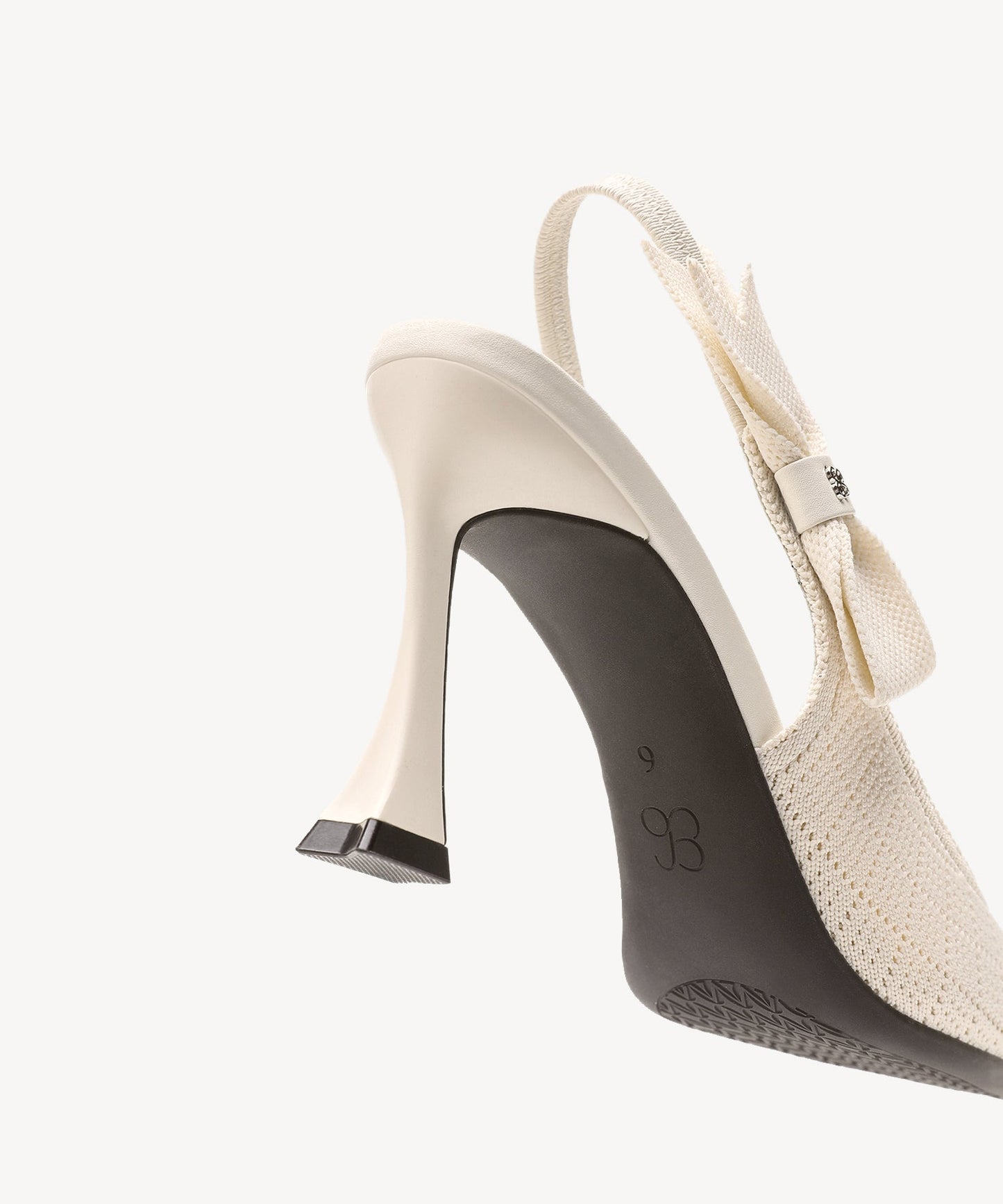 Zapatos de tacón con punta puntiaguda y lazo EverLush