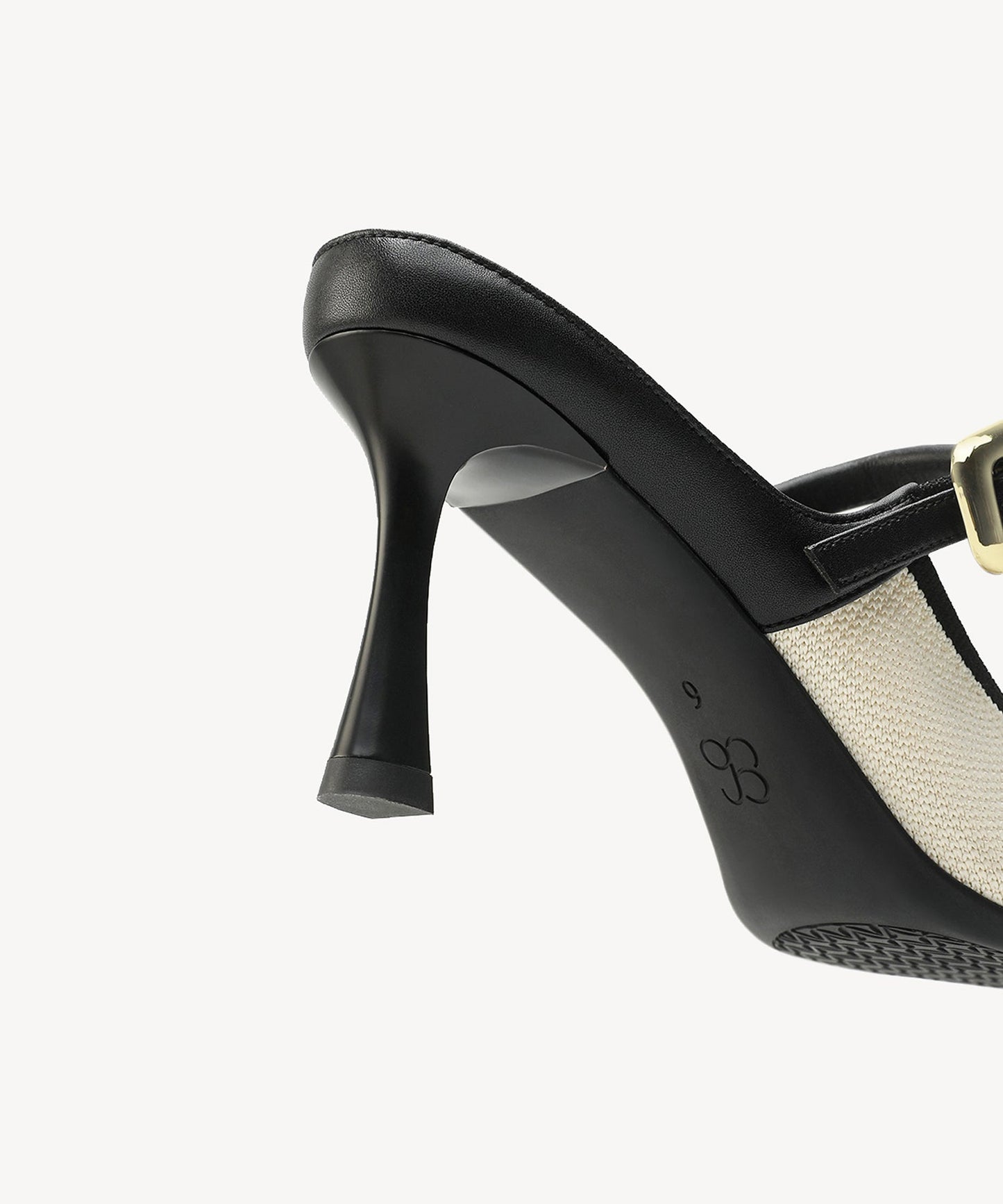 Zapato Mule Elegante de Tacón y Punta Fina