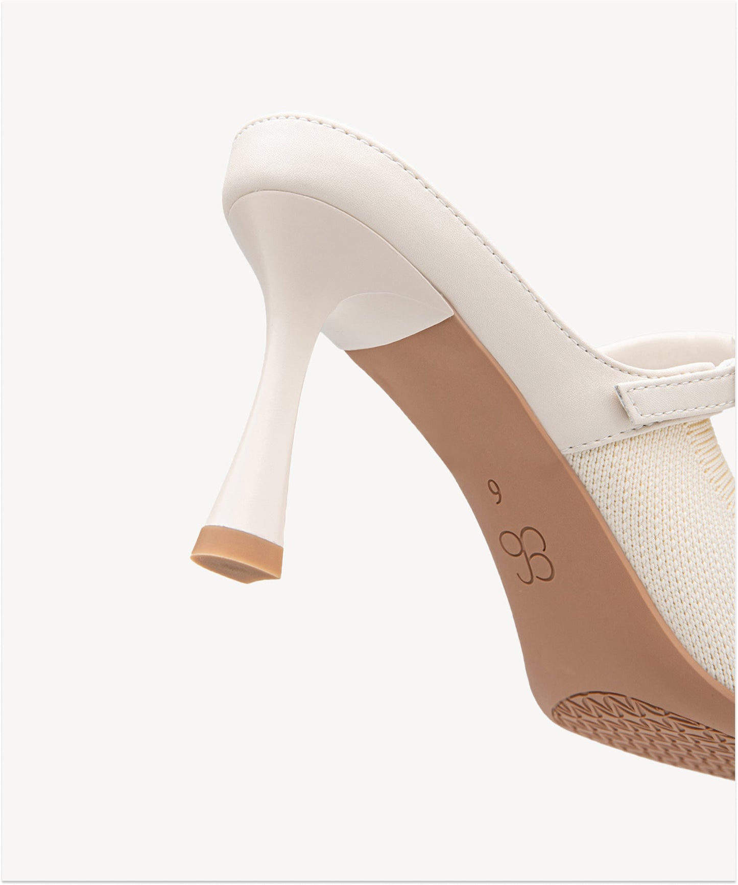 Zapato Mule Elegante de Tacón y Punta Fina